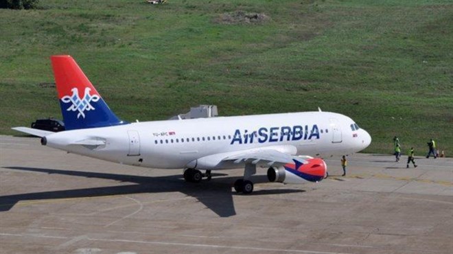 Drama u avionu Air Serbia na putu iz Beograda za London: Uhićene četiri osobe