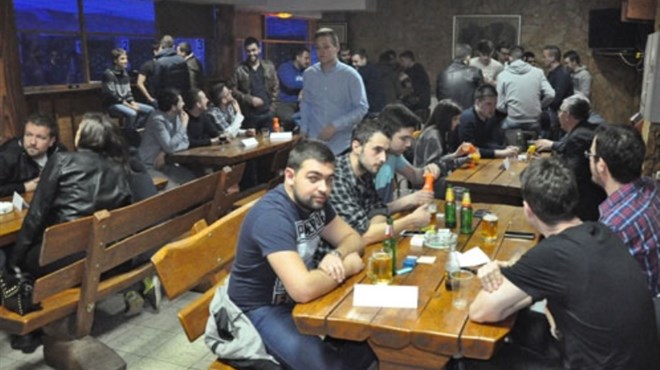 Hercegovci se natjecali u pub kvizu: Ekipa „Vlatka Otkos“ pokazala najbolje znanje 
