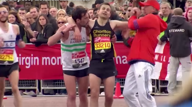 Divna gesta: 200 metara prije cilja maratona pomogao iscprljenom trkaču