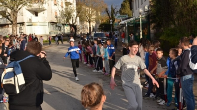 Široki Brijeg: Ulične utrke učenika osnovnih škola