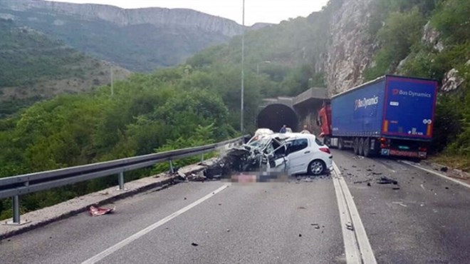 Nakon teške nesreće kod Mostara: Poznat identitet poginule, suvozačica u kritičnom stanju