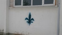 Na hrvatskome domu kod Kraljeve Sutjeske iscrtali ljiljana da podsjeti na progon Hrvata