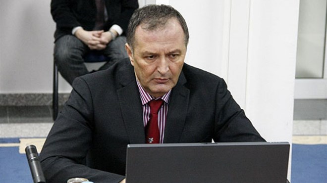 Nakon posljednje opomene iz SAD-a Helez se pere