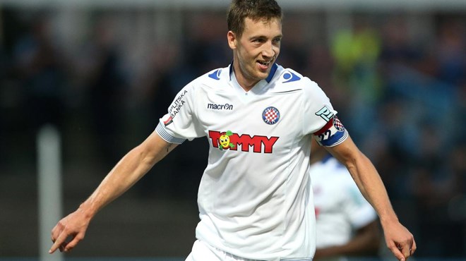 Nakon početne euforije novi šok, Hajduk opet poražen, Torcida zapljeskala samo Mariju Maloči