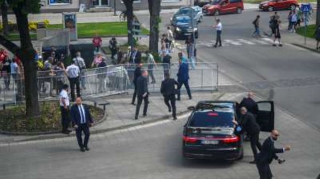 ATENTAT NA SLOVAČKOG PREMIJERA!