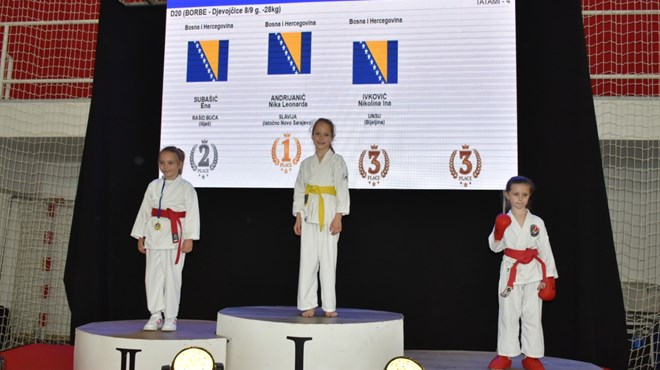 Nika Leonarda Andrijanić zlatna na Međunarodnom karate turniru ''Slavija open'' FOTO