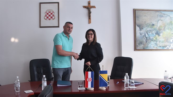 POVIJESNI DOGOVOR U ZHŽ-U! Ministrica Perić se dogovorila sa Sindikatom, novim ugovorom ZHŽ u rangu sa Sarajevom