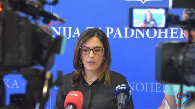 Ministrica Perić: Dragi učenici, uz trud i podršku, svaka prepreka je savladiva!
