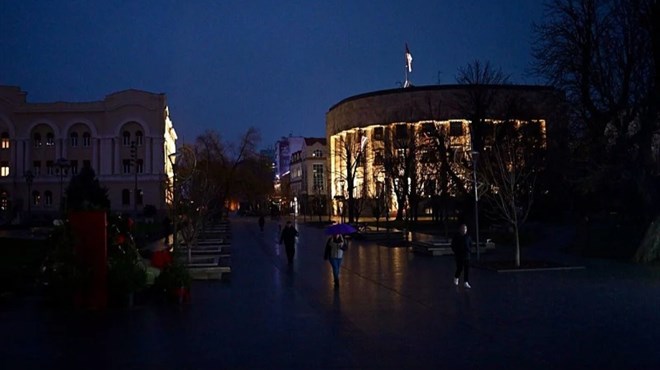 Stanivuković isključio Dodiku struju i vodu, zabranio mu i parking!