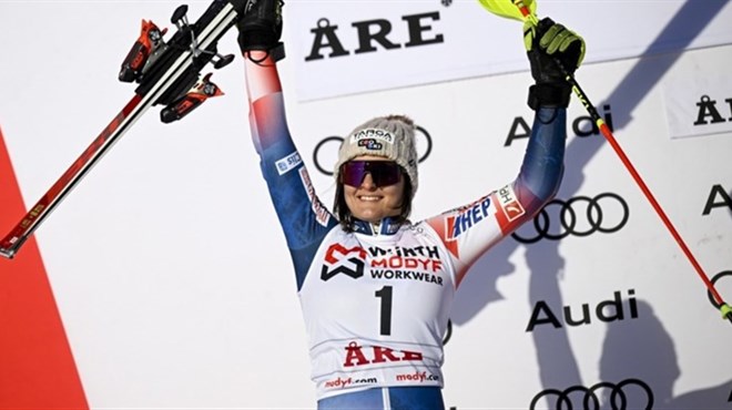 ZRINKA LJUTIĆ slavila u Kranjskoj gori! Vodeća je skijašica svijeta!