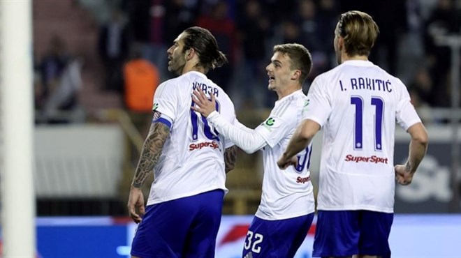 Hajduk slavio golom iz penala i preuzeo vrh ljestvice! Torcida zviždala pa zapjevala