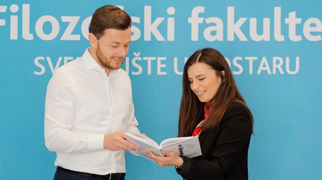 Iz tiska izašla knjiga Digitalni nastavnik