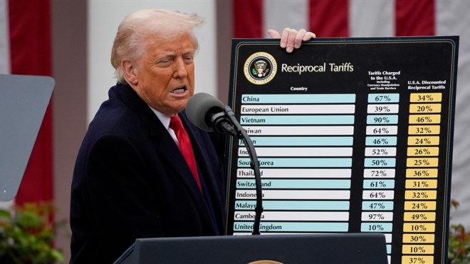 Ako je vjerovati Trumpu, BiH je 'silovala' Ameriku svojim carinama!