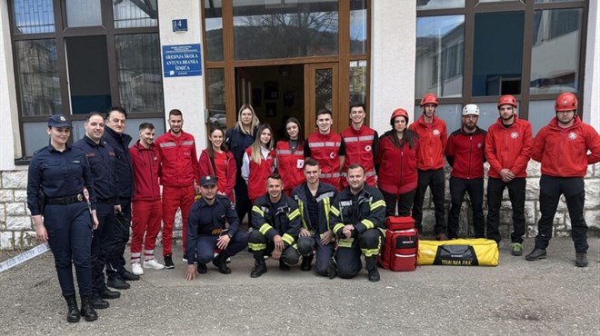 Grude: Održana edukacija djelatnika i učenika SŠ AB Šimić iz područja zaštite i spašavanja FOTO