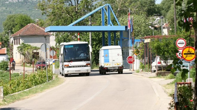 Pala s heroinom na ulazu u Vrgorac! Skrivala ga u intimnim dijelovima