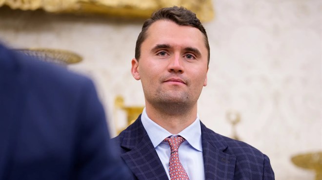 Ubijen Charlie Kirk! Atentat na Trumpova saveznika izveden dok se obraćao studentima