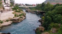 Mostar: Osuđenik pobjegao kroz toalet i skočio u Neretvu