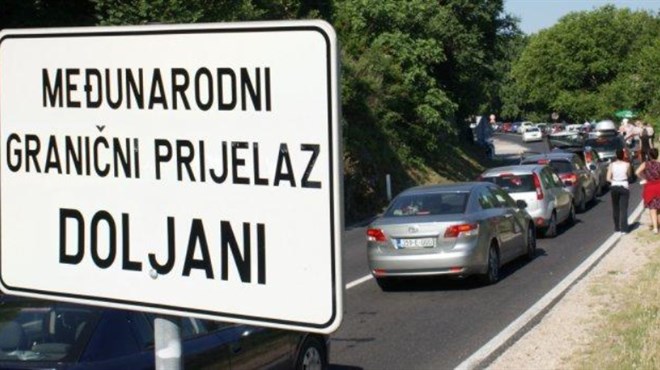 Kilometarska kolona automobila pred GP Doljani, dva sata se čeka na ulazak u Hrvatsku