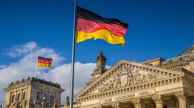 U Njemačkoj sve stalo, bez testa nema u dućan, policijski sat, zabrana druženja