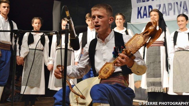 AUDIO - Čolak i Jukić opjevali koronu: I gore smo preživjeli dane, uvijek zora iza noći svane