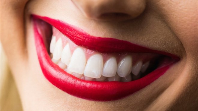 Trebamo li prati zube prije ili poslije kave? Stručnjaci imaju odgovor
