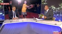 Šprajc Plenkoviću poklonio 'košaricu protiv anemije', pogledajte kako je premijer reagirao
