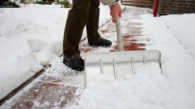 Super trik kako da se snijeg ne lijepi za lopatu i još par savjeta