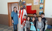 Sveti Nikola posjetio male Gruđane, kupovinu darova pomogli TP Drinovci i Central