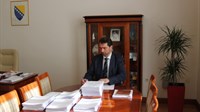 MIROVINE, POLICIJA, TRAŽBINE: Čavara potpisao Ukaz o proglašenju tri zakona usvojena u Parlamentu FBiH