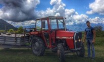 Tinejdžer kojem je traktor najvažniji u životu: Vozim od devete godine, obrađujem 24 hektara zemlje i radnika plaćam 500 eura