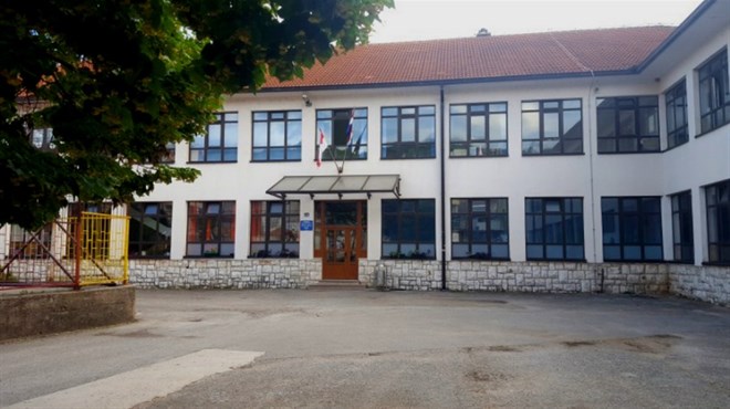Ministrica Mikulić: Za sve učenike do 5. razreda BESPLATNI UDŽBENICI