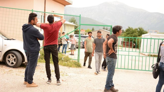NOVI INCIDENT: U sukobu migranata u Salakovcu jedna osoba izbodena nožem