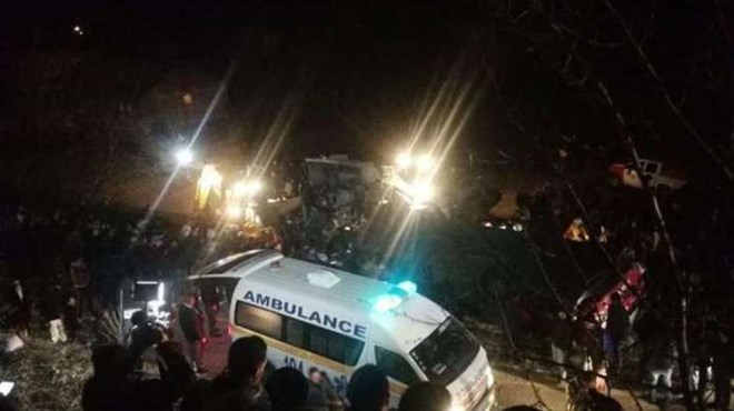 Makedonija: Prevrnuo se autobus, 13 poginulih