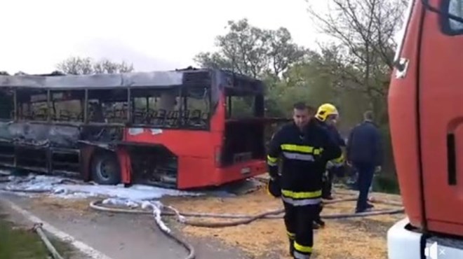 Sudar kamiona i autobusa u Srbiji: Četiri osobe poginule