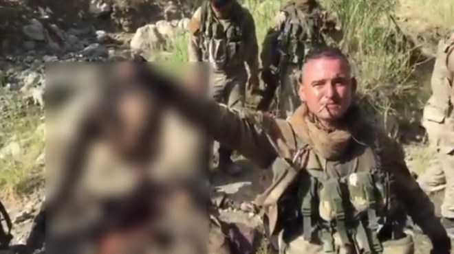 VIDEO: Turska je gora od ISIL-a! U stilu Armijinog EL Mudžahida obezglavljuju Kurde