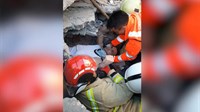 Dva dana nakon potresa ispod ruševina izvučen živ muškarac VIDEO