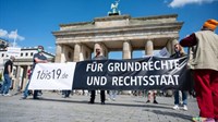 Tisuće na prosvjedima u njemačkim gradovima protiv pandemijskih restrikcija