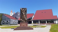 KUPRES: Postavljen spomenik hrvatskim braniteljima i žrtvama kupreške visoravni