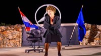 Ecija Ojdanić s predstavom ‘Vla-Vla-Vlajland cabaret’ stiže u Hercegovinu