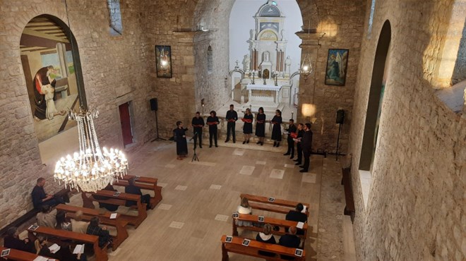 U staroj crkvi u Gorici održan koncert Gospinih pjesama FOTO