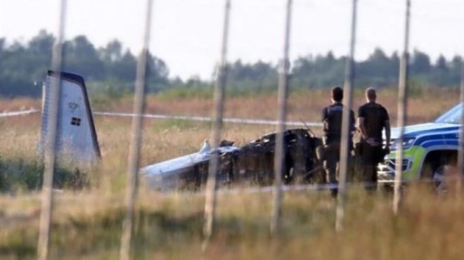 Srušio se zrakoplov kod grada Orebro, devet osoba poginulo