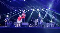 Matea Jelić predstavljena kao počasna gošća na Thompsonovom koncertu
