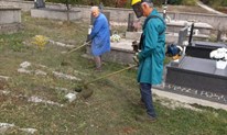 FOTO: Na Cerama očistili grobove onih koji tu počivaju, uredili i okoliš