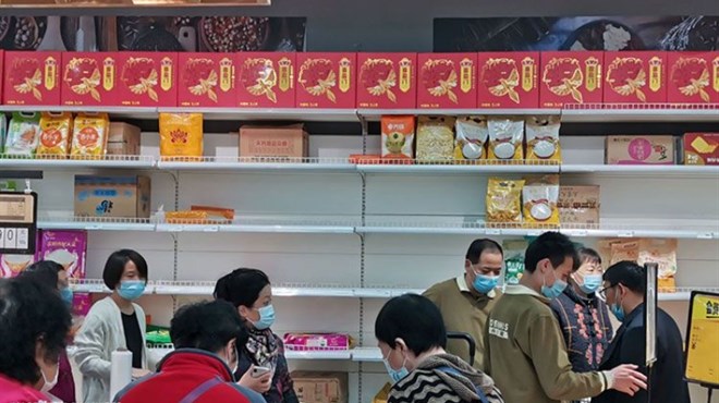 Kinezi panično kupuju hranu