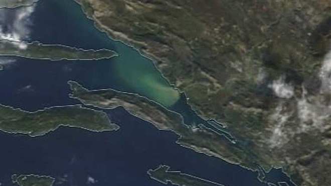 (VIDEO) Riječne bujice iz Hercegovine zaprljale more u Hrvatskoj
