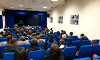 FOTO: Filip Pešorda okupio Gruđane u punoj kinodvorani! Predstavljen roman 'Koliko traje jednom zauvijek'