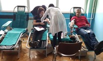 FOTO: Darovano 58 doza krvi u Grudama