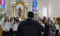 FOTO: Održan 17. Božićni koncert pjevača općine Grude