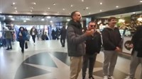 VIDEO: Klapa Florijan pjeva 'Svim na zemlji' usred Zagreba, nitko ni da zastane...