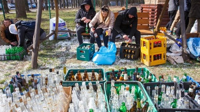 Ukrajinci masovno prave Molotovljeve koktele